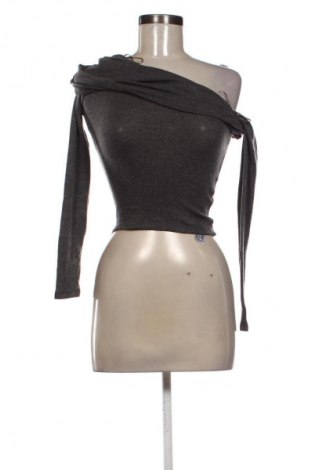 Dámský svetr Bershka, Velikost S, Barva Šedá, Cena  439,00 Kč