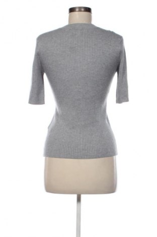 Dámský svetr C&A, Velikost XS, Barva Šedá, Cena  159,00 Kč