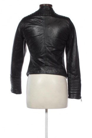 Дамско кожено яке Pull&Bear, Размер M, Цвят Черен, Цена 38,88 €
