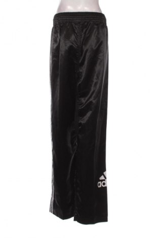 Дамско спортно долнище Adidas, Размер XXL, Цвят Черен, Цена 21,47 €