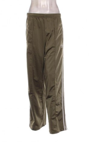Дамско спортно долнище Adidas Originals, Размер M, Цвят Зелен, Цена 48,06 €