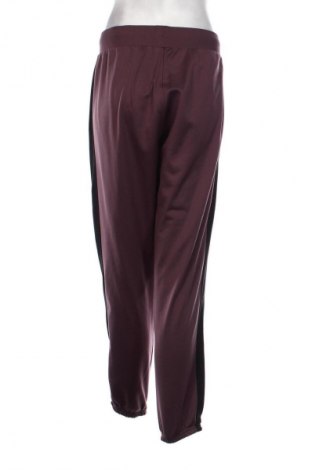 Дамско спортно долнище Under Armour, Размер L, Цвят Лилав, Цена 20,91 €