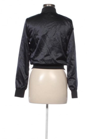 Dámská bunda  FILA, Velikost XS, Barva Vícebarevné, Cena  2 299,00 Kč