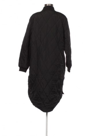 Дамско яке ONLY Carmakoma, Размер XL, Цвят Черен, Цена 48,06 €