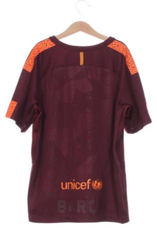 Dětské tričko  Nike, Velikost 14-15y/ 168-170 cm, Barva Červená, Cena  379,00 Kč