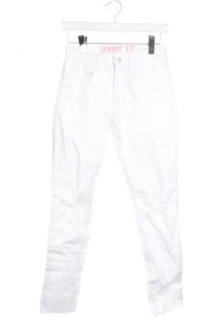 Детски дънки H&M, Размер 12-13y/ 158-164 см, Цвят Бял, Цена 7,66 €