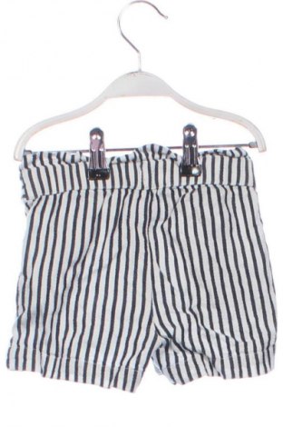Dziecięce szorty C&A, Rozmiar 4-5y/ 110-116 cm, Kolor Kolorowy, Cena 37,51 zł