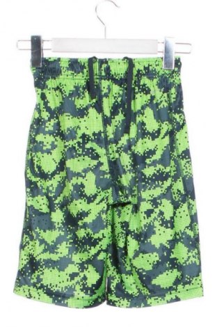 Παιδικό κοντό παντελόνι Nike, Μέγεθος 7-8y/ 128-134 εκ., Χρώμα Πολύχρωμο, Τιμή 14,00 €