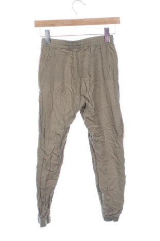 Детски панталон H&M, Размер 8-9y/ 134-140 см, Цвят Зелен, Цена 10,74 €