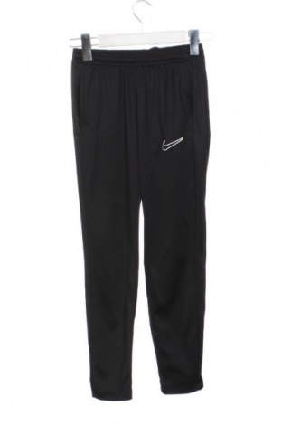 Детско спортно долнище Nike, Размер 10-11y/ 146-152 см, Цвят Черен, Цена 17,46 €