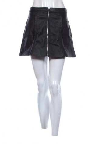 Skórzana spódnica Bershka, Rozmiar S, Kolor Czarny, Cena 24,99 zł