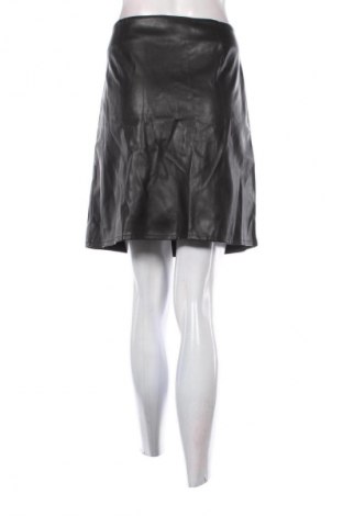 Кожена пола Esmara, Размер L, Цвят Черен, Цена 18,42 €