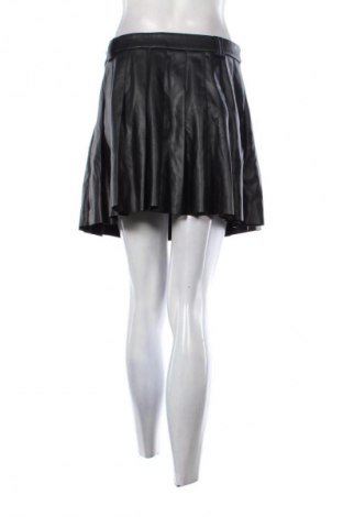 Kožená sukně  Stradivarius, Velikost M, Barva Černá, Cena  523,00 Kč