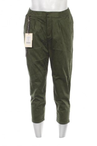 Herrenhose Rebel, Größe M, Farbe Grün, Preis € 41,99