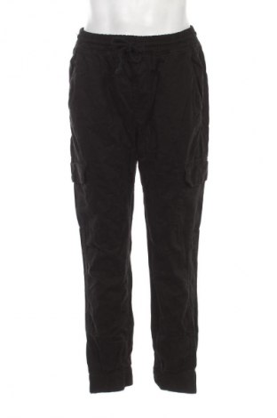 Męskie spodnie Urban Classics, Rozmiar XL, Kolor Czarny, Cena 91,99 zł