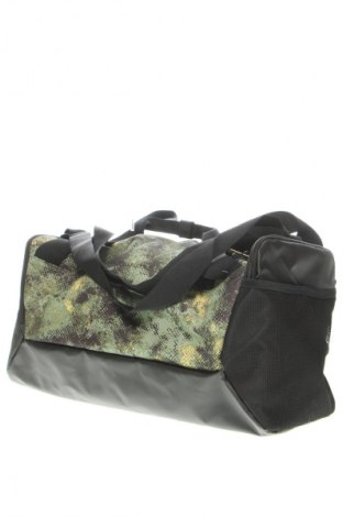 Cestovní taška  Nike, Barva Vícebarevné, Cena  1 169,00 Kč