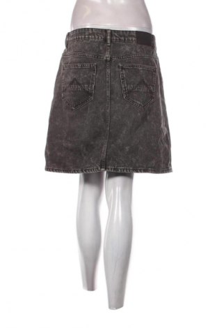 Пола America Today, Размер L, Цвят Сив, Цена 6,13 €