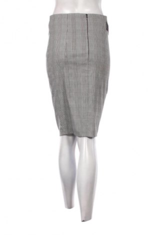 Пола Amisu, Размер M, Цвят Многоцветен, Цена 4,09 €