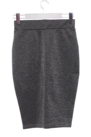 Пола Amisu, Размер XS, Цвят Сребрист, Цена 9,71 €