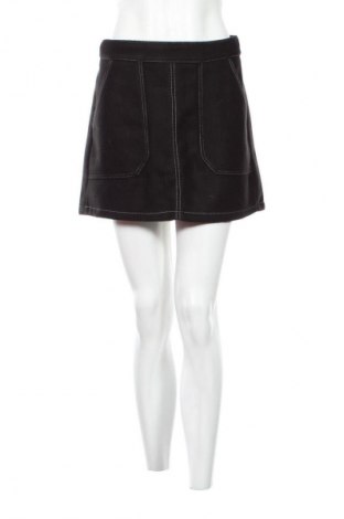 Пола Bershka, Размер M, Цвят Черен, Цена 10,00 €