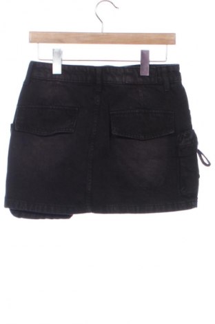 Sukně Bershka, Velikost M, Barva Černá, Cena  425,00 Kč