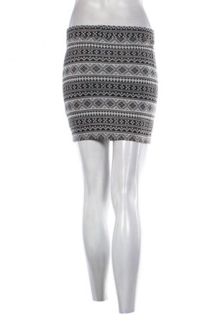 Пола Bik Bok, Размер S, Цвят Многоцветен, Цена 10,00 €