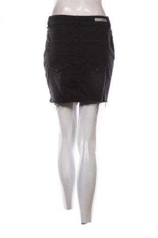 Пола City Chic, Размер M, Цвят Черен, Цена 6,13 €