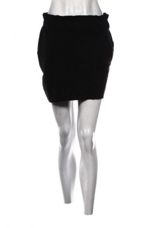 Пола Cropp, Размер S, Цвят Черен, Цена 20,96 €