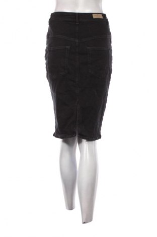 Sukně Cross Jeans, Velikost M, Barva Černá, Cena  169,00 Kč