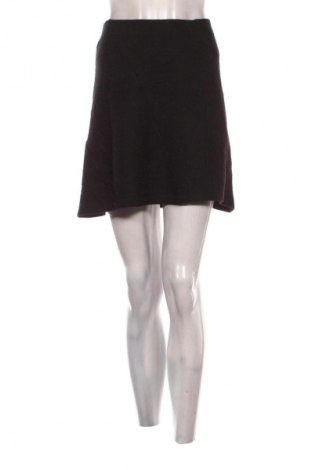 Пола Edc By Esprit, Размер S, Цвят Черен, Цена 2,04 €