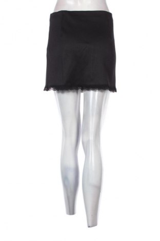 Пола H&M Divided, Размер L, Цвят Черен, Цена 10,00 €