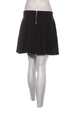 Пола H&M Divided, Размер M, Цвят Черен, Цена 10,00 €