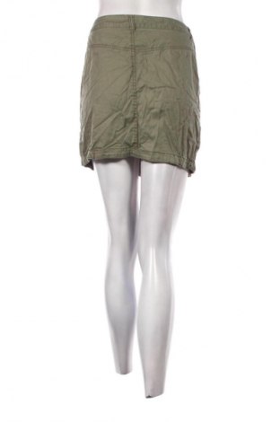 Пола H&M Divided, Размер XL, Цвят Зелен, Цена 4,60 €