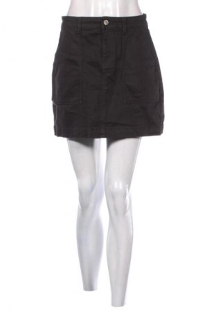 Пола H&M L.O.G.G., Размер S, Цвят Черен, Цена 4,09 €