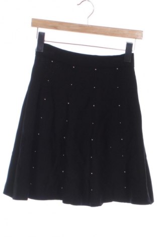 Sukně Motivi, Velikost XS, Barva Černá, Cena  279,00 Kč