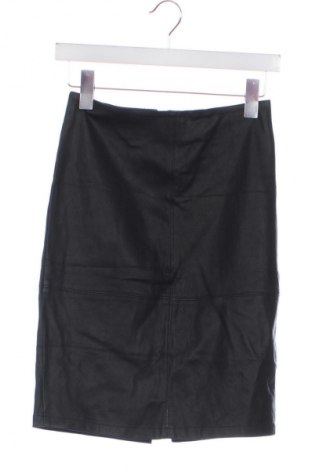 Sukně ONLY, Velikost XS, Barva Černá, Cena  288,00 Kč