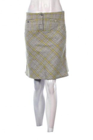 Пола Reserved, Размер M, Цвят Многоцветен, Цена 5,62 €