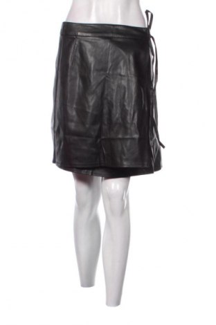 Пола Reserved, Размер XL, Цвят Черен, Цена 10,00 €