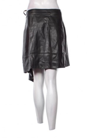 Пола Reserved, Размер XL, Цвят Черен, Цена 10,00 €