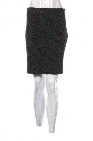 Пола Sinsay, Размер M, Цвят Черен, Цена 10,00 €