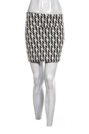 Пола Stradivarius, Размер M, Цвят Многоцветен, Цена 10,00 €