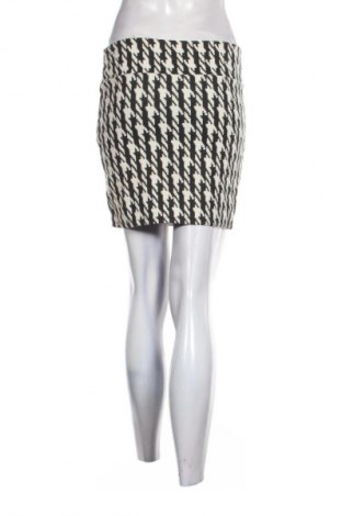 Пола Stradivarius, Размер M, Цвят Многоцветен, Цена 10,00 €