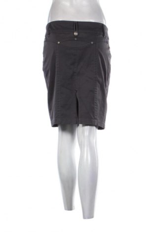 Пола Unbranded, Размер M, Цвят Сив, Цена 10,00 €