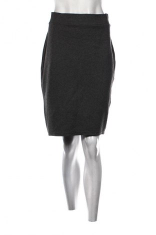 Пола Unbranded, Размер L, Цвят Сив, Цена 9,70 €