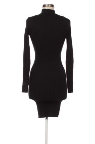 Ruha Amisu, Méret S, Szín Fekete, Ár 10 049 Ft