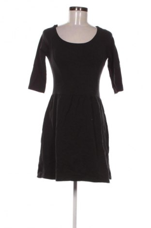 Sukienka Ann Christine, Rozmiar M, Kolor Czarny, Cena 37,99 zł
