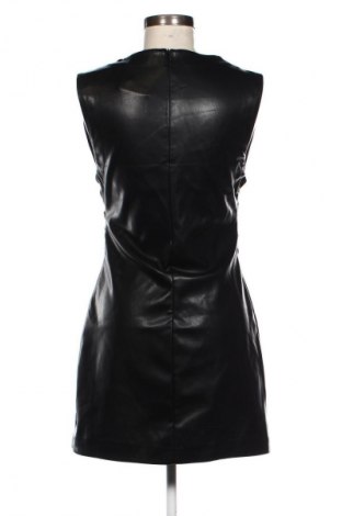 Šaty  Bershka, Velikost L, Barva Černá, Cena  309,00 Kč