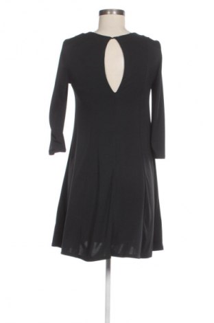 Šaty  Bershka, Velikost S, Barva Černá, Cena  219,00 Kč