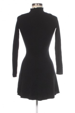 Φόρεμα Bershka, Μέγεθος XS, Χρώμα Μαύρο, Τιμή 23,99 €