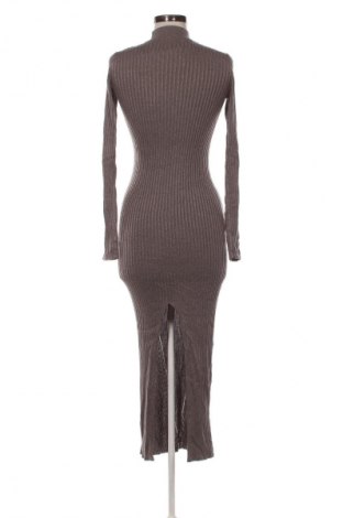 Šaty  Bershka, Velikost S, Barva Šedá, Cena  939,00 Kč